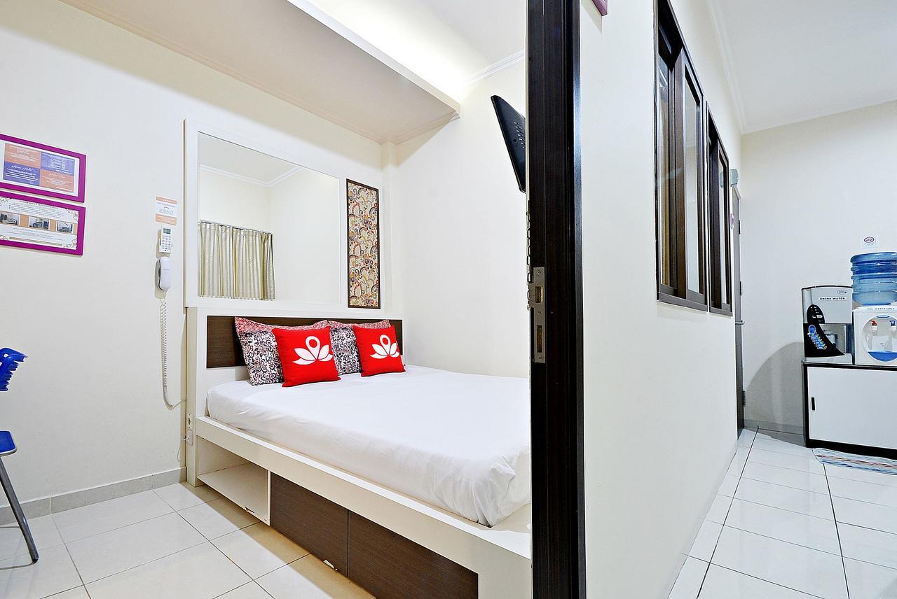 Zen Rooms Cideng Barat Jakarta Extérieur photo