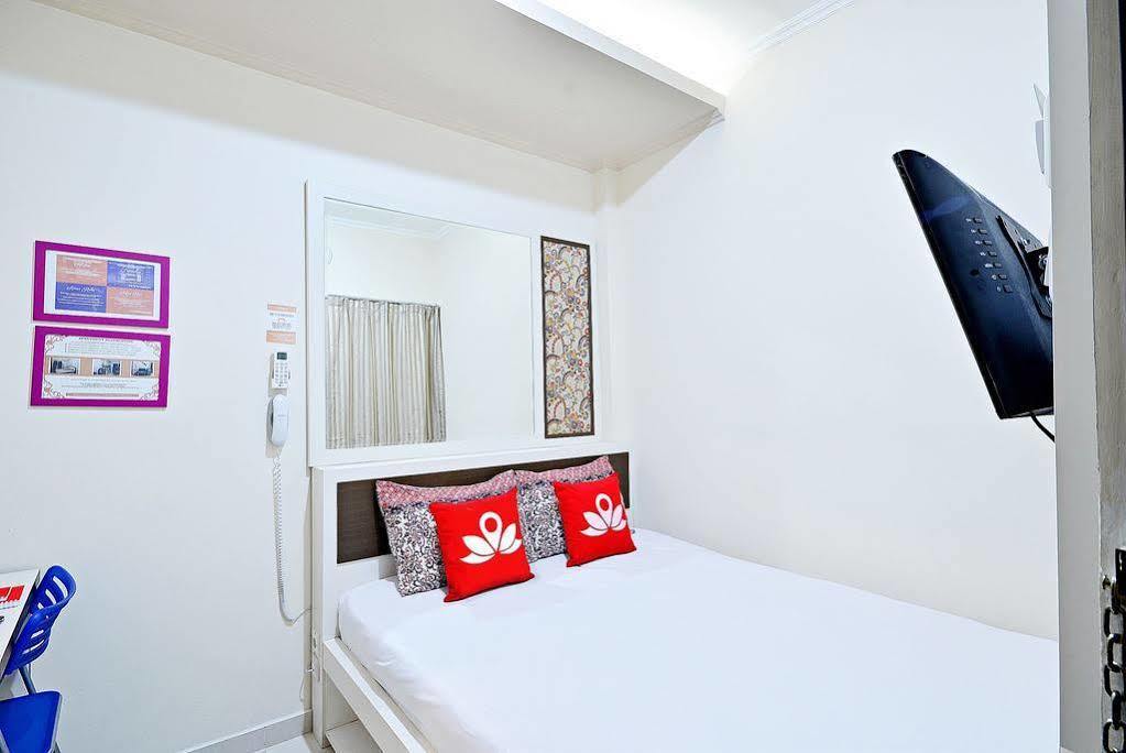 Zen Rooms Cideng Barat Jakarta Extérieur photo