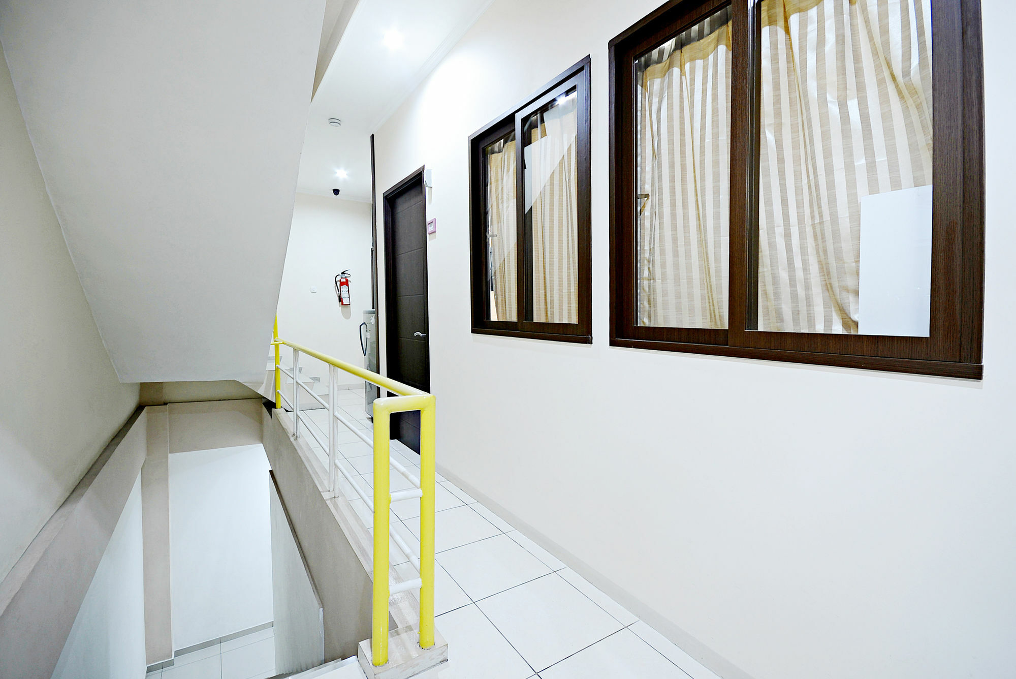 Zen Rooms Cideng Barat Jakarta Extérieur photo