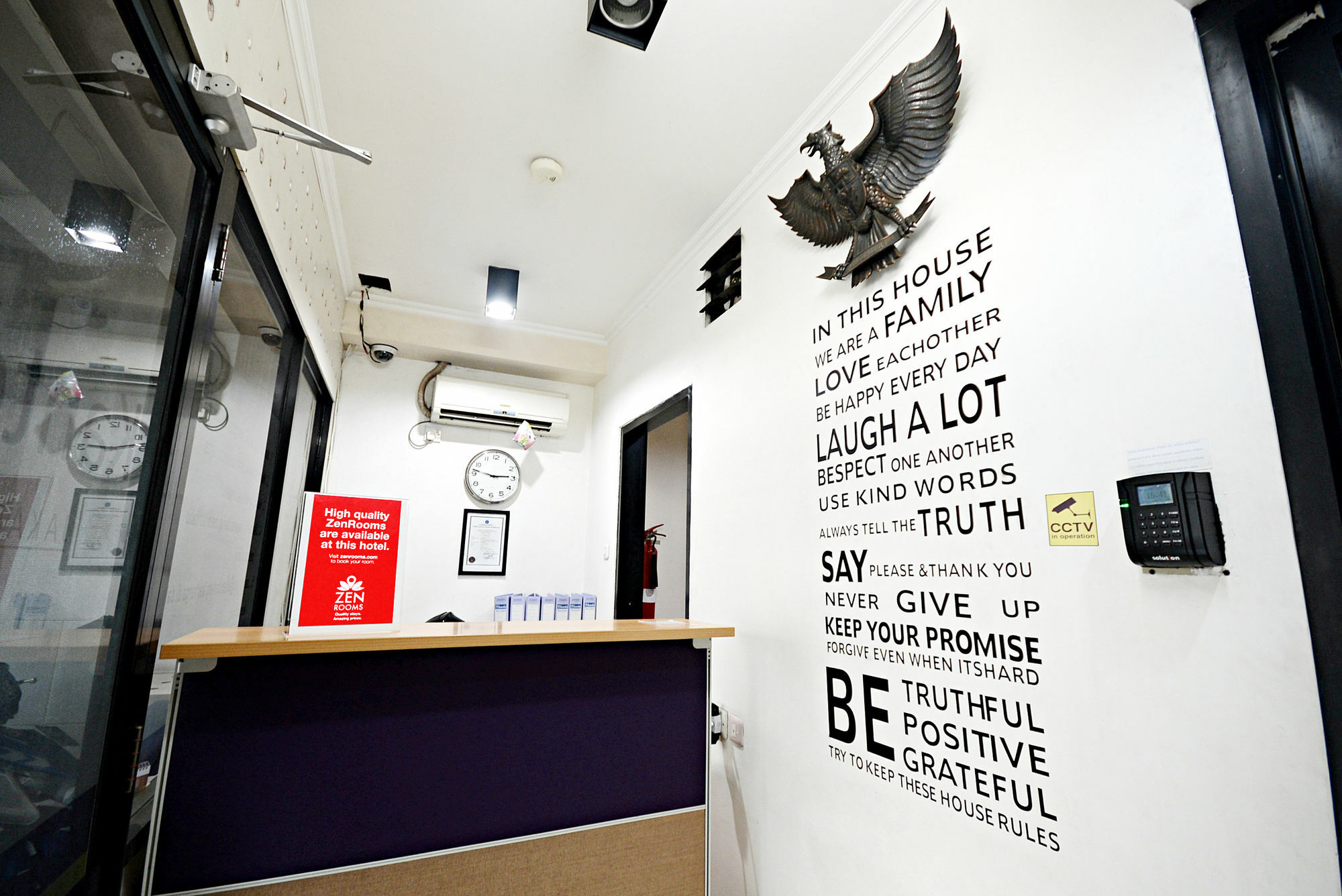 Zen Rooms Cideng Barat Jakarta Extérieur photo