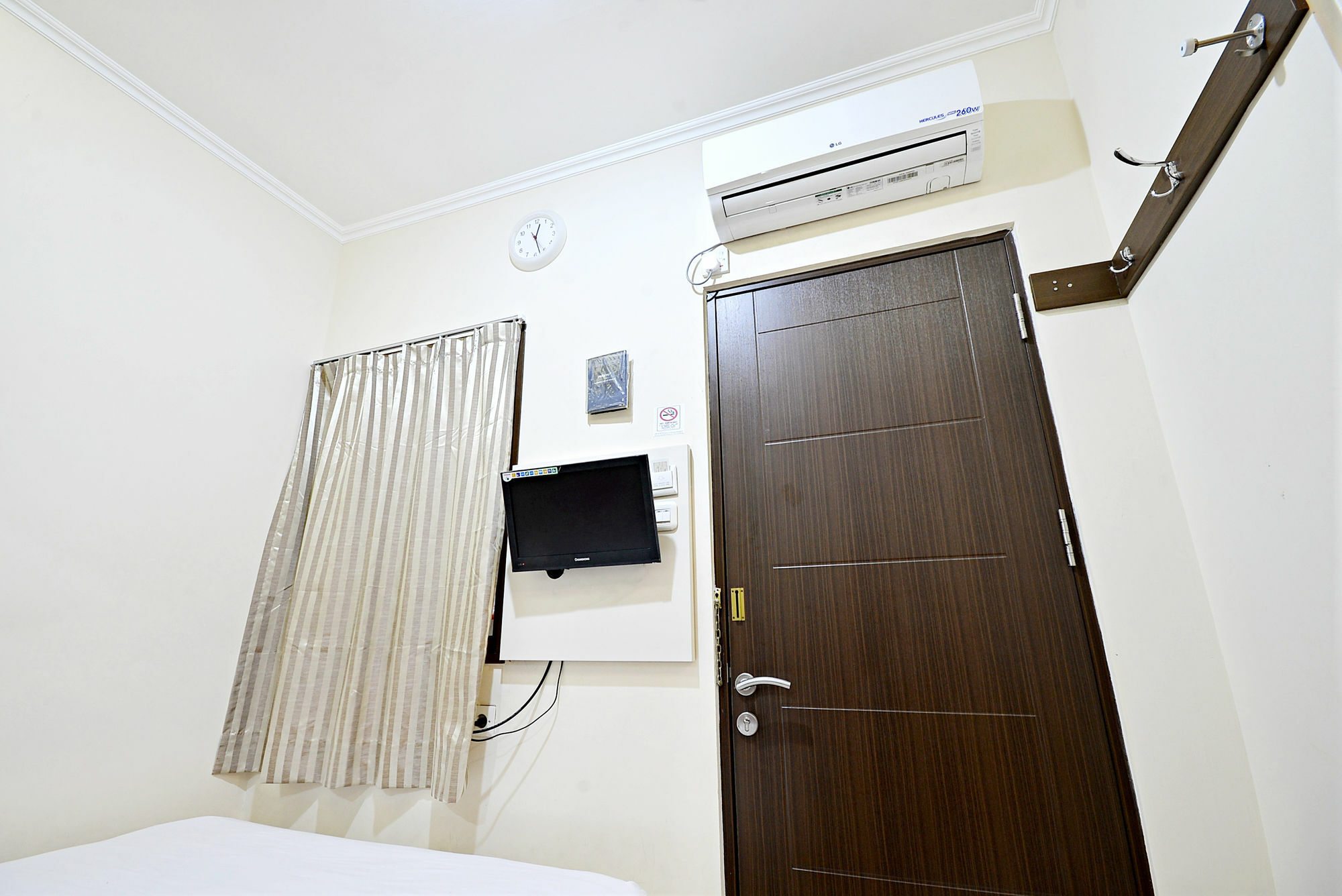 Zen Rooms Cideng Barat Jakarta Extérieur photo